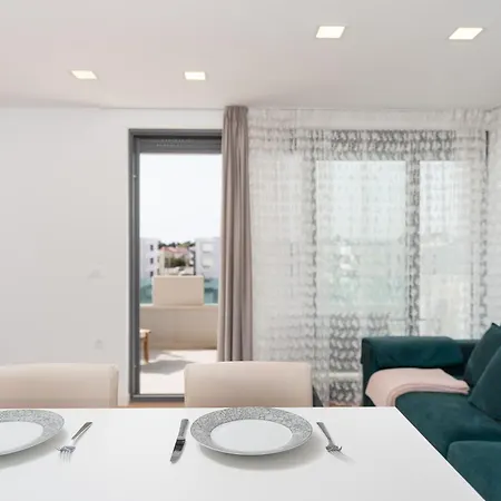 Borik S&a Prime Retreat Апартаменты *